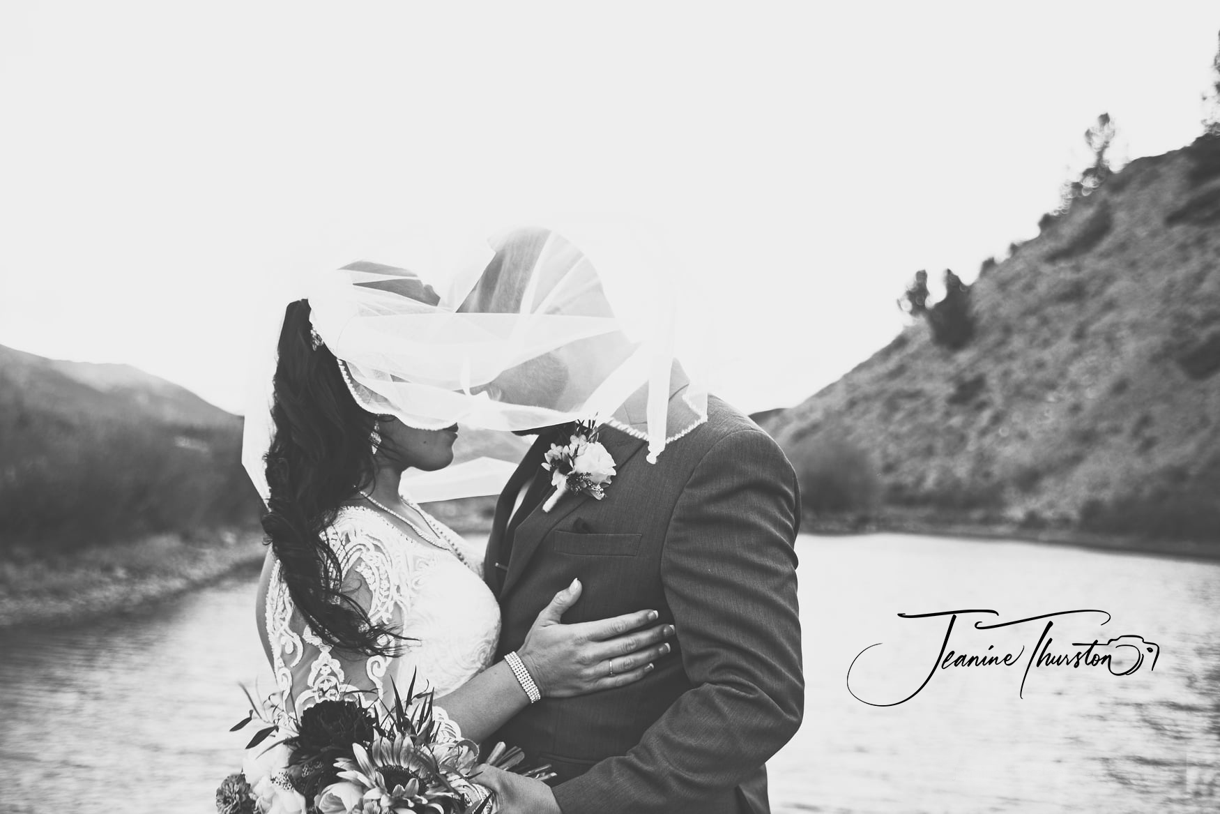 8 Essential Steps to Book the Perfect Colorado Wedding Photographer